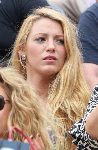  "Gossip Girl" actress Blake Lively with her mother Elaine watching the US Open on Labor araw