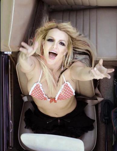  Britney-I Wanna Go
