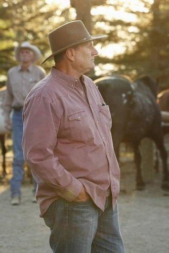  Episode 3.01 - Dude Ranch - Promotional Fotos