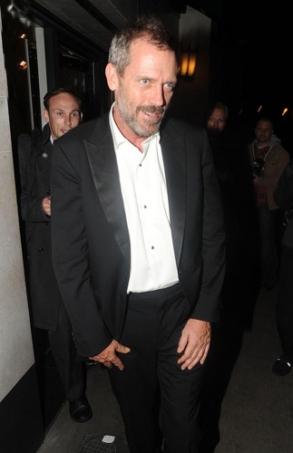 Hugh Laurie leaving the Ivy restaurant in ロンドン 06.09.2011