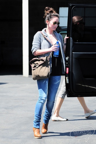  Megan - Runs errands in Los Angeles, CA - September 06, 2011