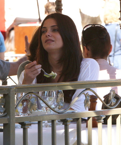 More Candids of Ashley at La Piazza in LA (September 3)