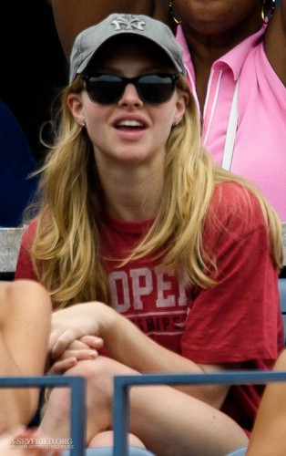 More photos from the 2011 US Open in NYC Day 8 – 09/05