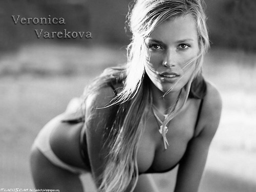  Veronica Varekova