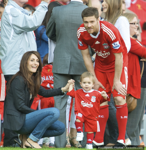 Xabi and his family