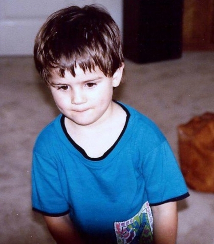  anthony is soo cute even as a kid <3 :D