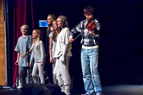  Alex (musical performance in Jessheim 9/09/2011) :)