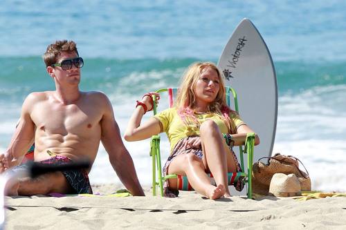  Blake Lively films “Savages” at Laguna ساحل سمندر, بیچ in L.A, Sep 12