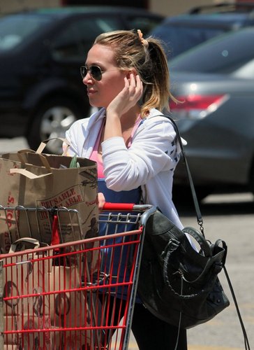Haylie - Stopped by Trader Joe’s market in Los Angeles - June 13, 2011