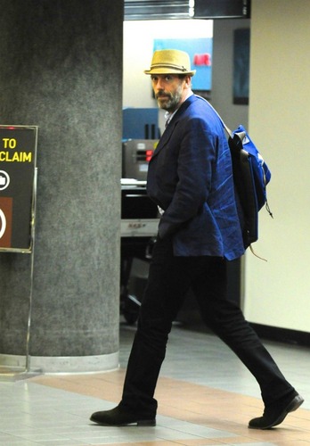 Hugh Laurie-LAX Airport 11.09.2011