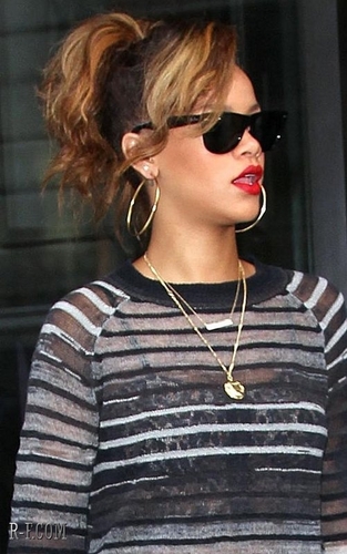  Rihanna - Leaving her hotel in NYC - September 12, 2011