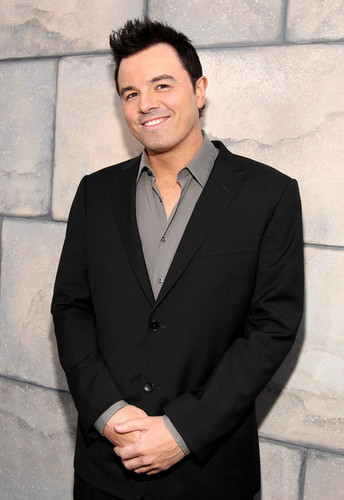 Seth MacFarlane @ the Comedy Central Roast of Charlie Sheen