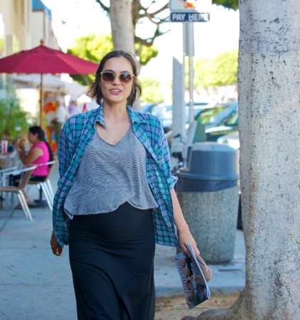  Shannyn is pregnant with segundo child - L.A., September 8, 2011