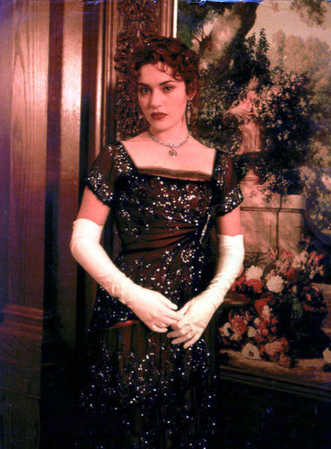  Titanic Costumes- kate winslet (Rose)