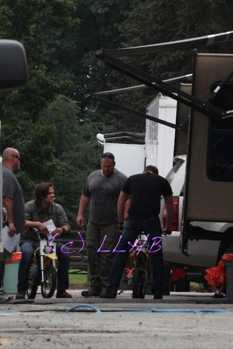  Jared and Jensen on set