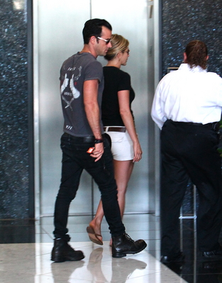  Jennifer & Justin out in Beverly Hills