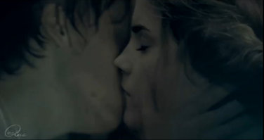 Romione (other ;) ) Kiss