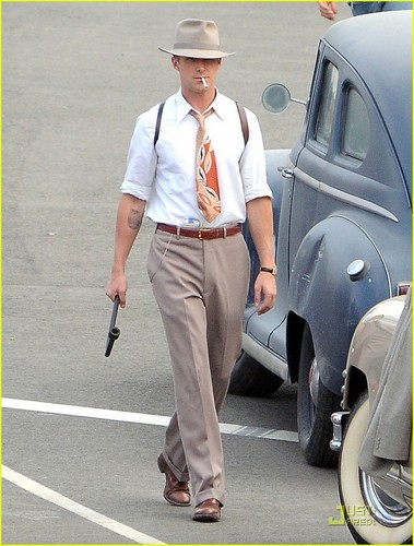 Ryan Gosling: Evan Rachel Wood Dishes on Their キス Scene!