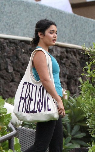  Vanessa out in Hawaii