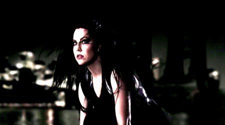  Amy Lee in 'What Du Want'