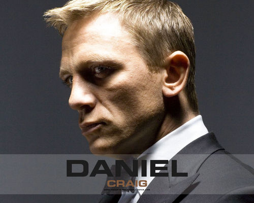  Daniel Craig<3