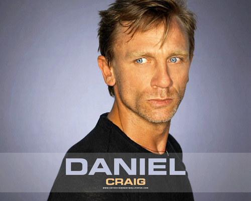  Daniel Craig<3