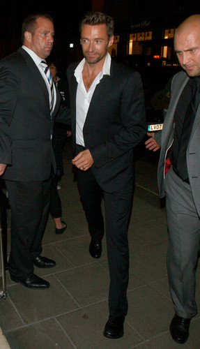 Hugh Jackman Arrives at Claridge's Hotel in London