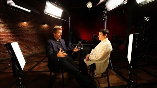  Hugh Laurie and Martha Teichner -CBS News Sunday Morning set 2011