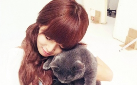 HyunA & Her Pet