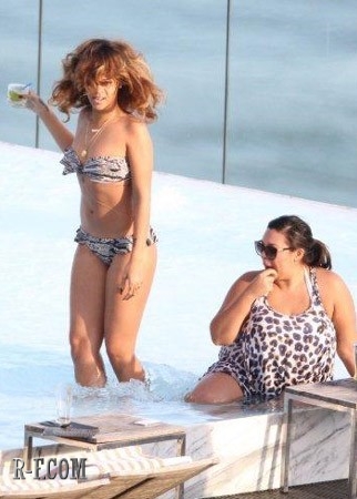Rihanna - At her hotel's pool in Rio de Janeiro - September 20, 2011