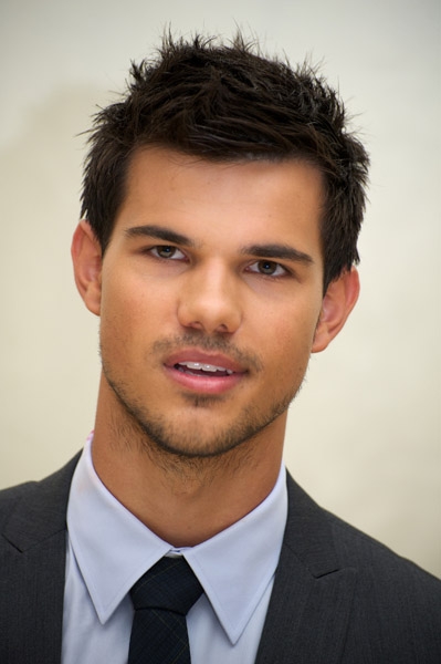 Taylor Lautner - Abduction Press Conference - Taylor Lautner Photo ...