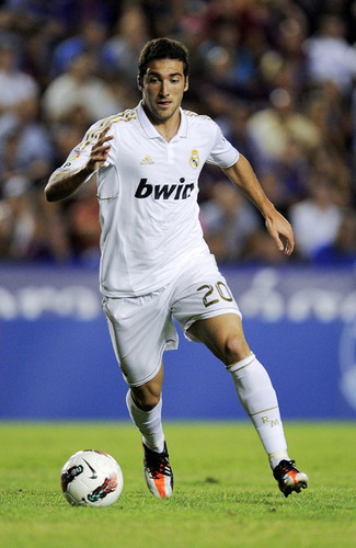  G. Higuain (Levante - Real Madrid)