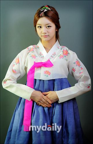  Girl's دن Hanbok cuties <3