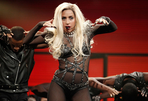  Lady Gaga performing @ iHeartRadio موسیقی Festival