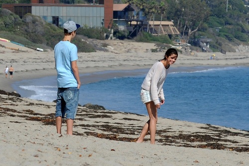 Selena - On the समुद्र तट in Malibu - September 23, 2011