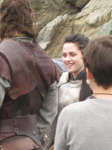 Kristen On The Set Of ‘Snow White And The Huntsman’