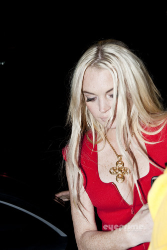 Lindsay Lohan: Night Out in Paris, Sep 28
