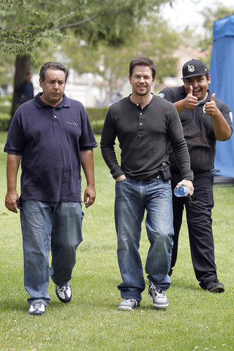  Mark Wahlberg and Jeremy Piven on Set