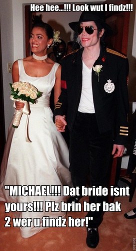  Michael Jackson macro - MJ finds a bride!