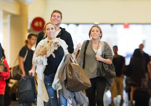  Miley - At LAX Airport with Liam, Tish & Billy rayo, ray - September 27, 2011