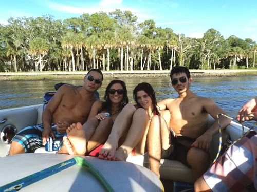  New rares of Ashley, Joe Jonas and some Friends in holiday!