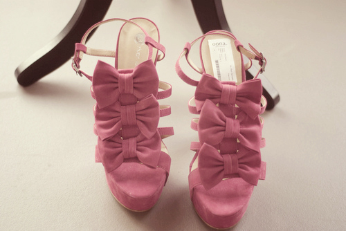  Shoes;