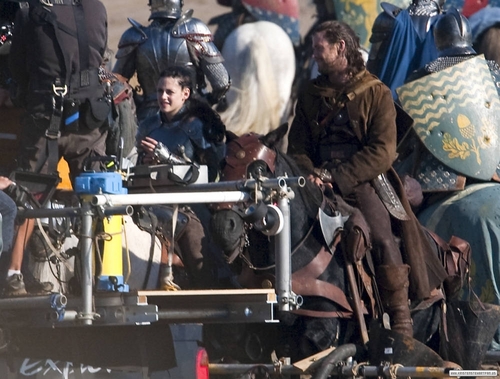  Snow White and the Huntsman: On the Set - Marloes Sands, Wales. [September 28, 2011]