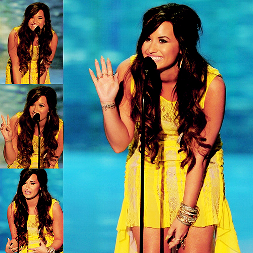  Demi Lovato! Beautiful/Talented/Amazing Beyond Words!! 100% Real ♥