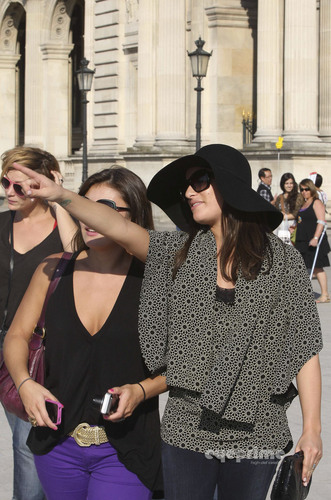  Lea Michele was snapped during a shopping Trip in Paris, Sep 30