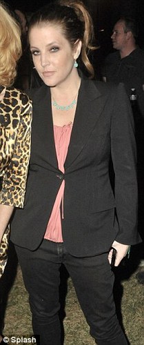  Lisa October 2011