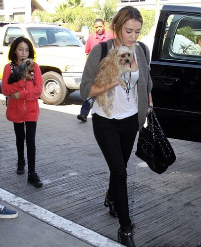  Miley Cyrus trip to Nashville.