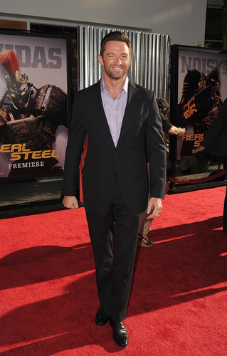  Premiere Of DreamWorks Pictures' "Real Steel" - Arrivals