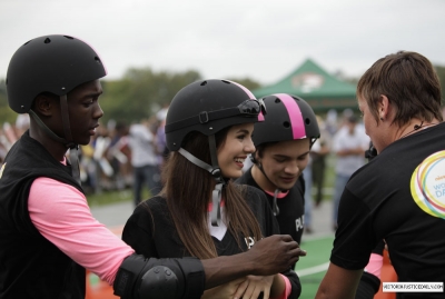  Victoria Justice- World Wide Tag Of Play 8th annual