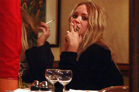  mary-kate and ashley olsen smoking
